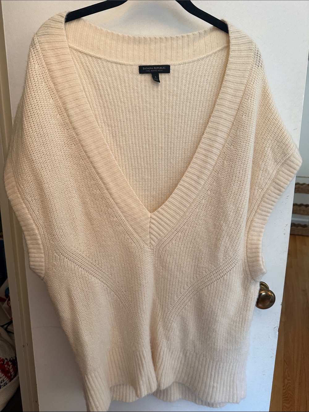 Banana Republic Ivory V-Neck Knit Sweater Vest